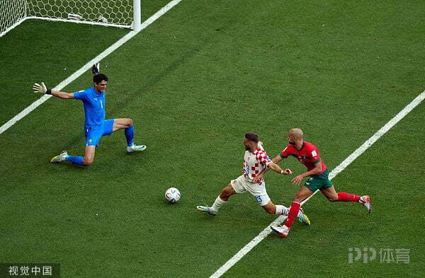 世界杯-摩洛哥0-0克罗地亚 布努神扑阿什拉夫远射造险 4 世界杯-摩洛哥0-0克罗地亚 布努神扑阿什拉夫远射造险